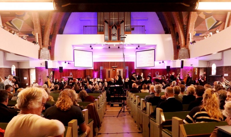 Indrukwekkende viering 100 jaar Oosterkerk