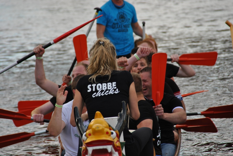 Arno Brok opent Jumbo Drakenbootfestival Kollum