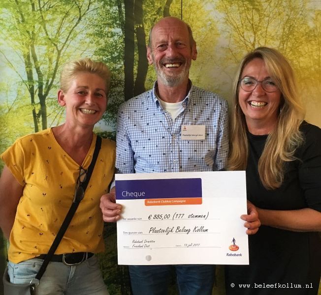 Plaatselijk Belang Kollum ontvangt Rabobank Clubkas cheque