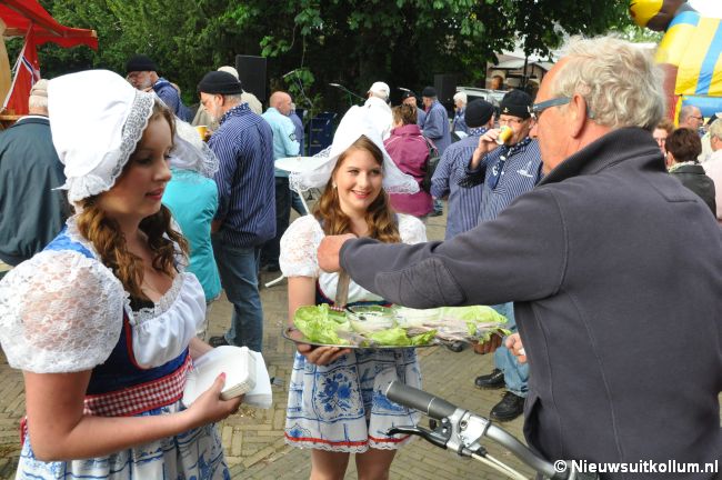 Veel belangstelling bij eerste Vaderdag Haring Party